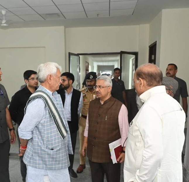 LG Manoj Sinha directs for fast-track outstanding works related to  Shri Amar Nath ji Yatra