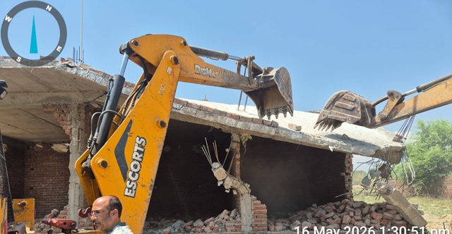 'JMC continues Crackdown on Unauthorized Constructions, Illegal Shops and Tin Shed Demolished '