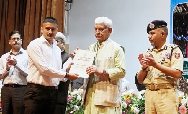 'LG Manoj Sinha hands over appointment letters to newly appointed constables '