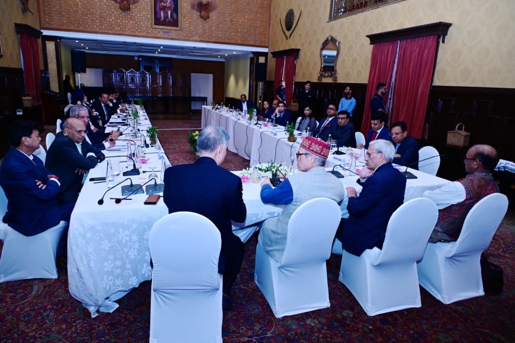 'CM Omar Abdullah stresses on attracting investment'