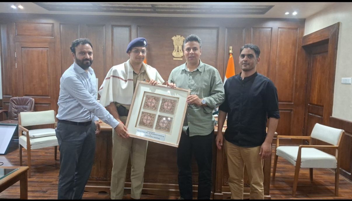 'DC Anantnag Bilal Bhat appreciates outgoing  ASP Sunny Gupta'