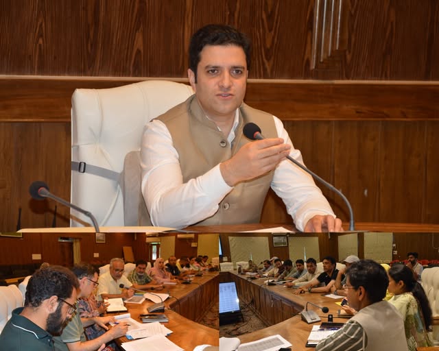 DC Budgam  approves 1635 cases under HADP, JKCIP & ISDS