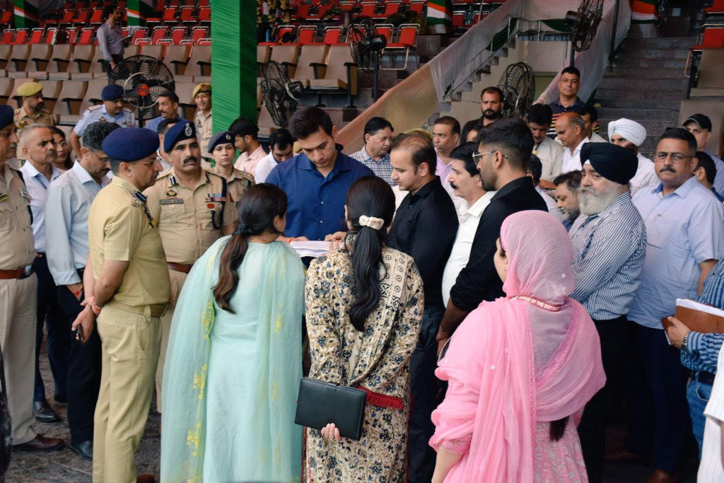 DC Jammu reviews I-Day preparations