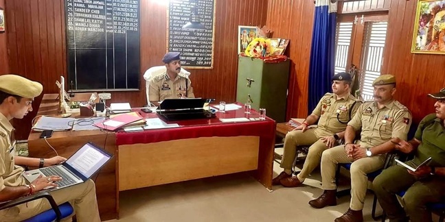 'DIG Shridhar Patil visits Police Station Kanachak'