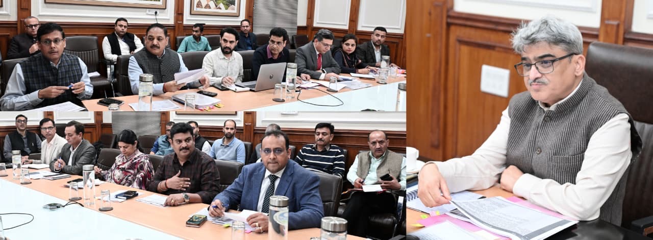 Chief Secretary reviews issues concerning PM Package Employees