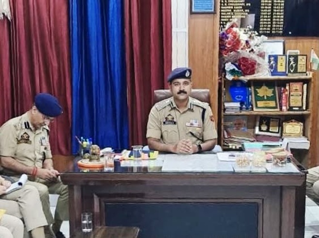 ' DIG JSK Range Shridhar Patil conducts a meeting with all personnel of Headquarters Zone at Jammu'