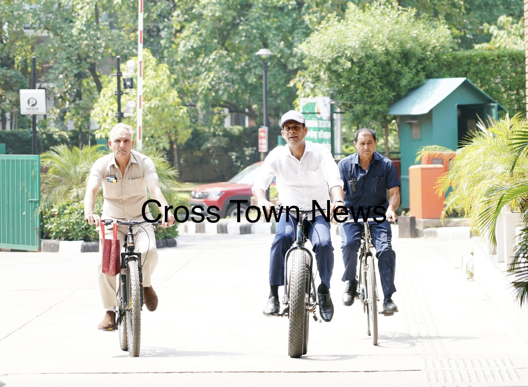 'Chandigarh Admin continues “No Vehicle Wednesday” initiative ; CS Rajesh Prasad cycles to Office'
