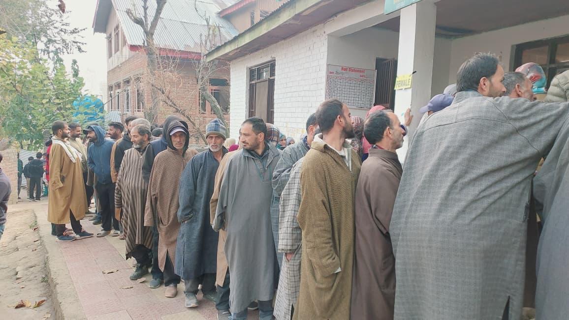 Nagrota  72%, Budgam 48% in Bypoll Turnout by 5 PM