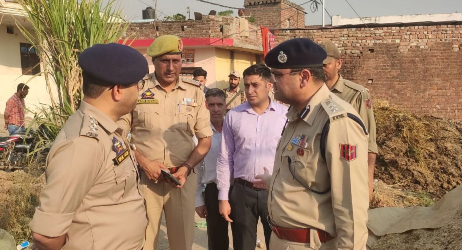 SSP Jammu conducts surprise inspection of Police Station 