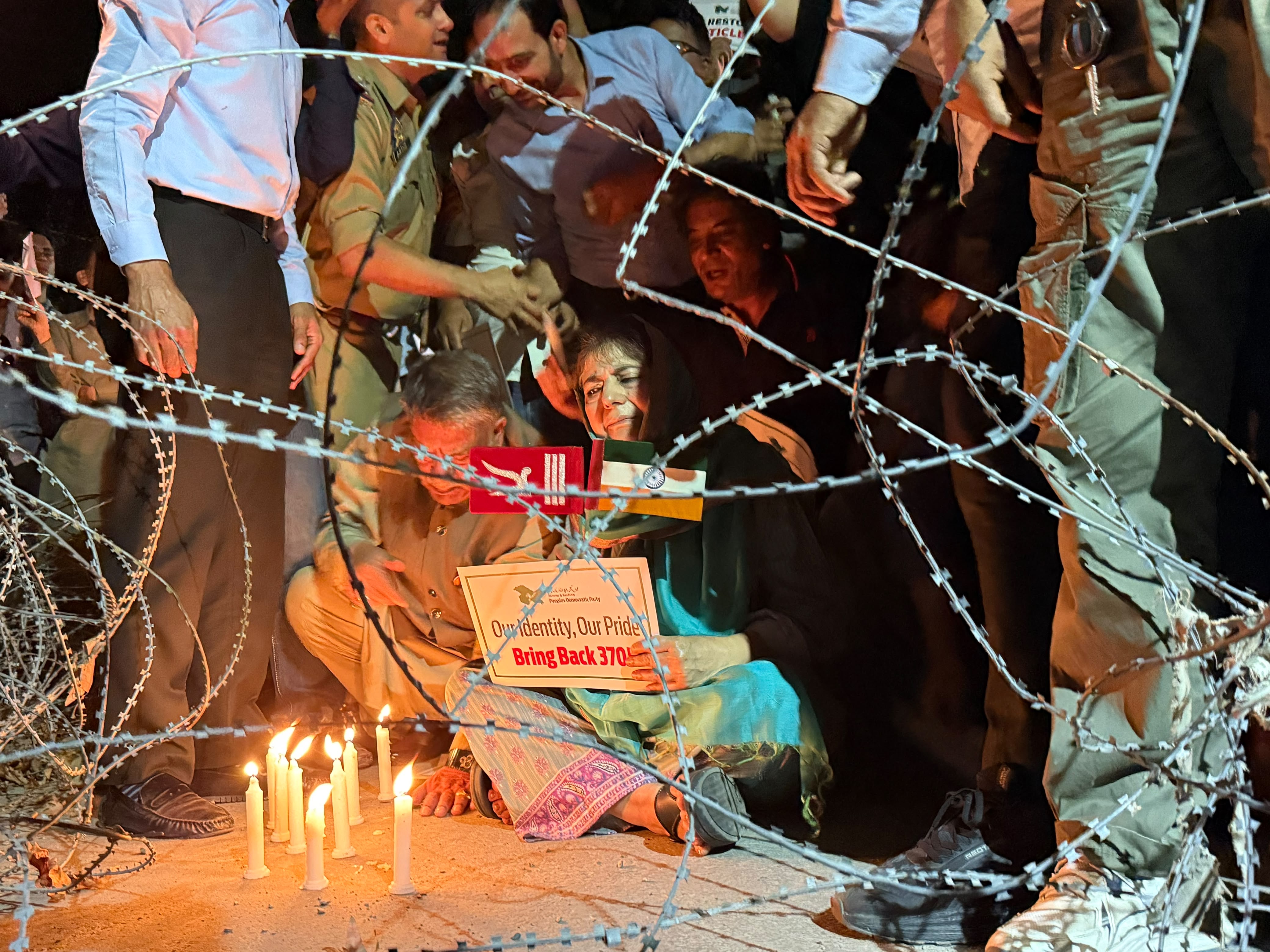 'Mehbooba Mufti holds night protest in Srinagar ahead of Aug 5'