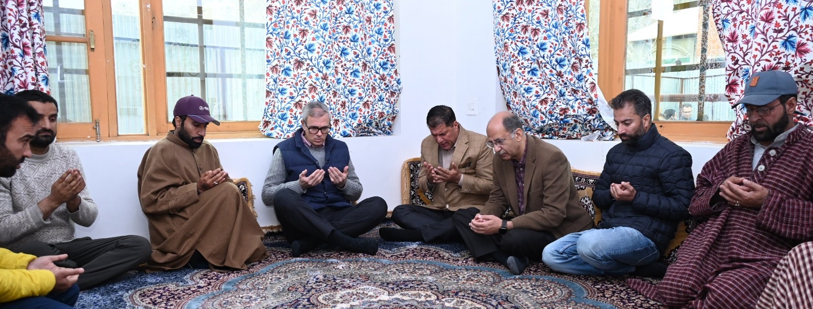 'CM Omar Abdullah visits Wudder Kangan to offer condolences'