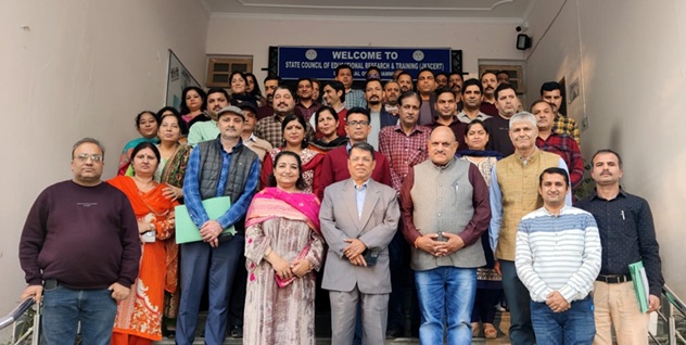 ACS Shantmanu commends SCERT Jammu 
