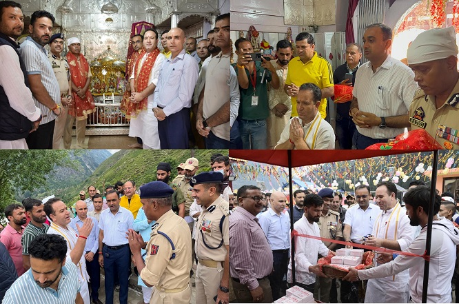 LoP Sunil Sharma, Div Com & IGP Jammu pay obeisance at Machail Mata Shrine