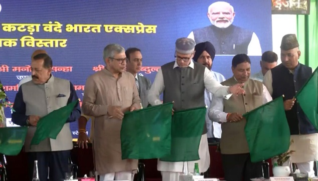 'Railways Minister flags off extended Jammu Srinagar Vande Bharat Express '