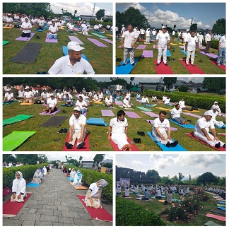  Ayush Anantnag organizes Yoga event at Historic Martand Temple