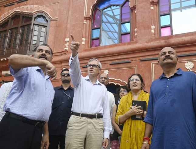 CM Omar Abdullah  stresses  on enhancing Heritage Appeal of Mubarak Mandi