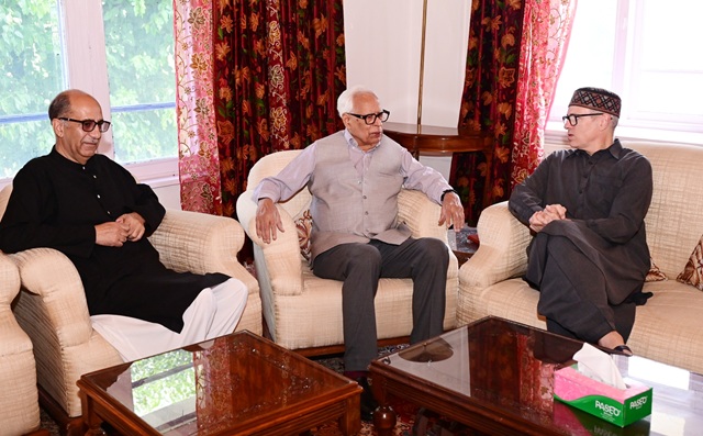 Chief Minister Omar Abdullah meets former J&K Governor N. N. Vohra 