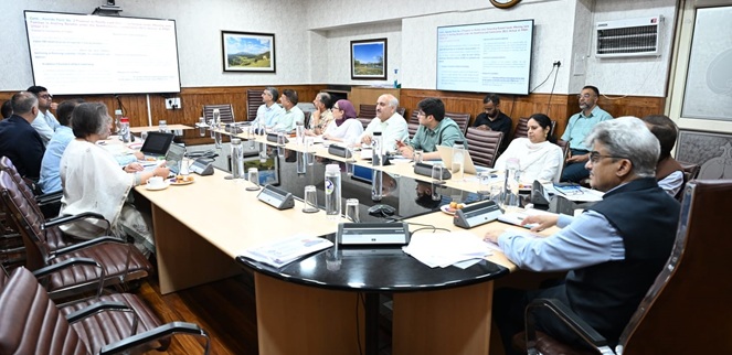 Atal Dulloo, calls for Mission Mode Completion of Housing Projects across J&K 