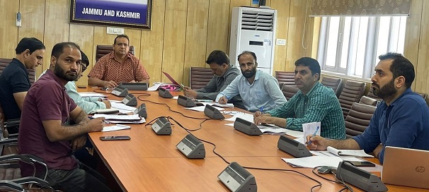Saurabh Bhagat  reviews progress on saturation of Solar Rooftops on Government buildings across J&K