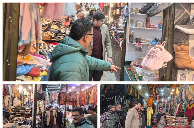 Commissioner SMC visits Vending Zone at Lal Chowk