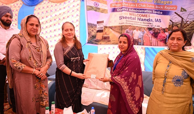 Sheetal Nanda visits Samba
