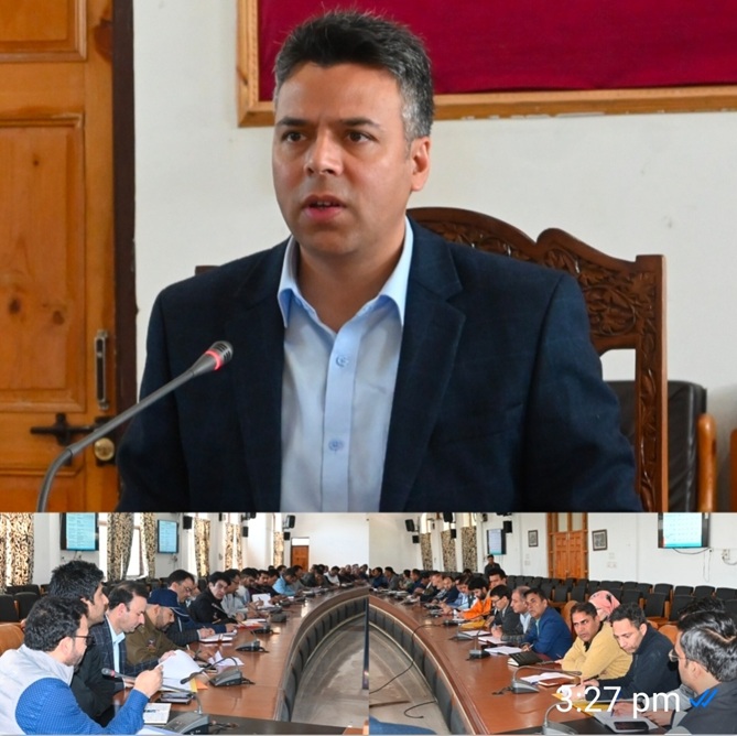 DC Anantnag stresses on ensuring Time-Bound, quality Redressal of Public Grievances 