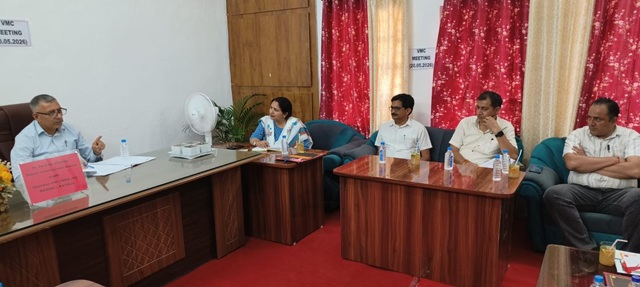 DC Kathua stresses timely execution of schemes