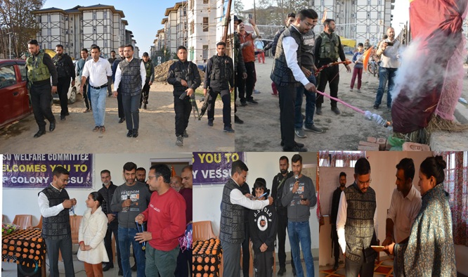  DC Kulgam attends Dussehra celebrations at K.P. Colony Vessu, extended greetings to residents