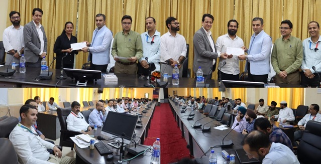 DC Ramban Distributes 51 Loan Sanction Letters under Mission YUVA 