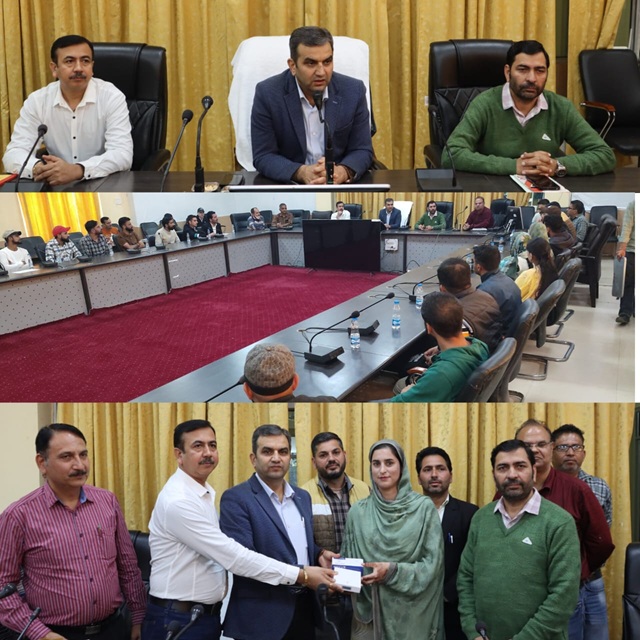 DC Ramban Distributes Micro ATMs and Biometric Devices to Krishi Udhyamis 