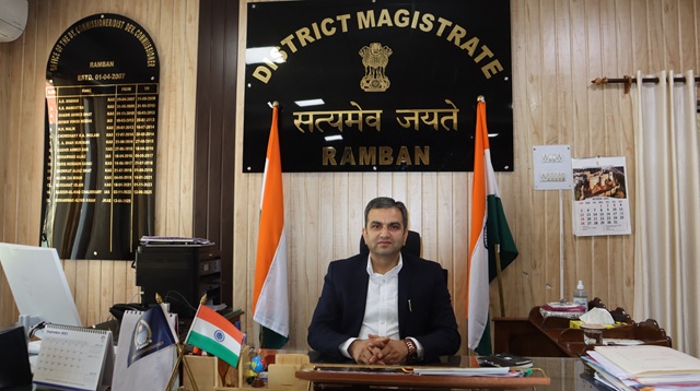 DC Ramban directs to carry out immediate restoration & upgradation works at all affected sites between Nashri & Banihal