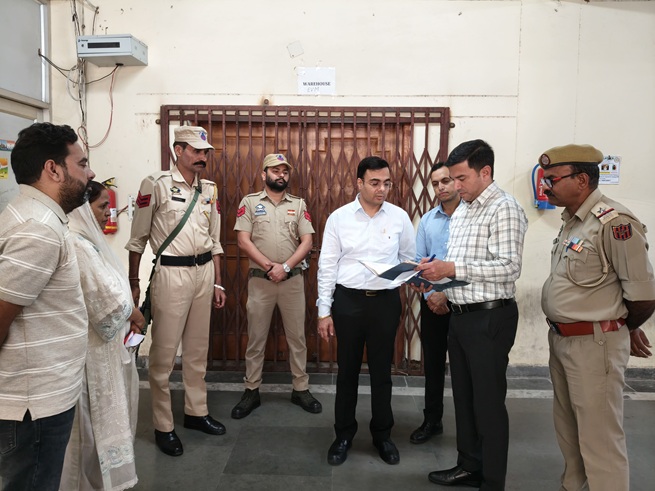 DC Samba inspects EVM warehouse, reviews security, storage arrangements