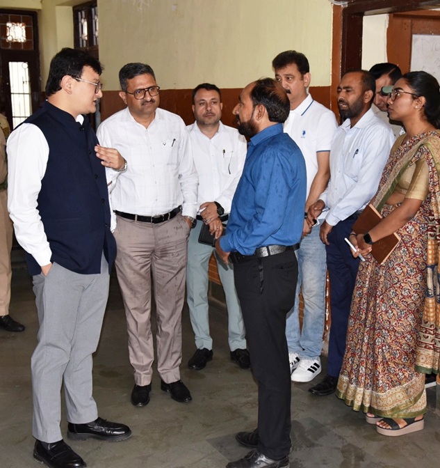 DC Udhampur inspects lodgement centres, CSCs, RFID counter in Udhampur for   for Shri Amarnath Ji Yatra 