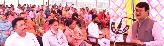 DC Udhampur resolves grievances on the spot