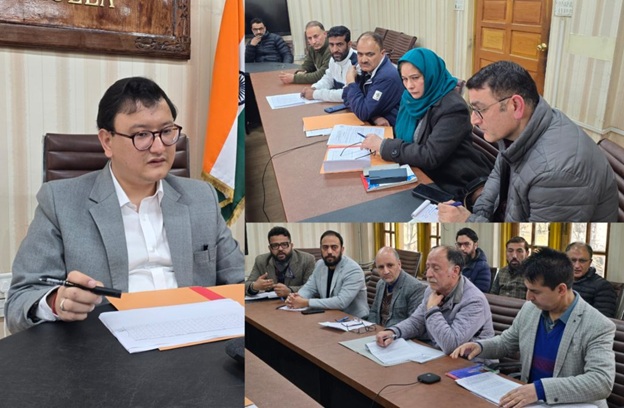 DC Baramulla  directs action to resolve PMEGP pendency 