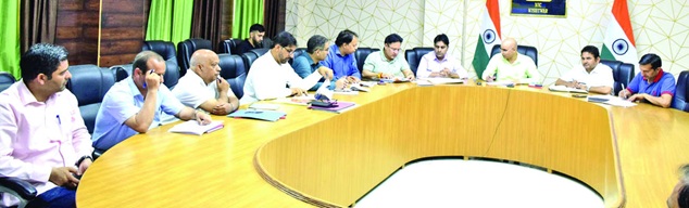 DC Kishtwar  directs all SDMs to monitor the progress of PMGSY works regularly 