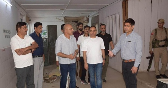 DC Poonch conducts inspection  of casualty building at Surankote Hospital