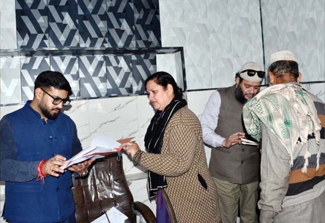 DC Rajouri conducts surprise inspection of PDD office 