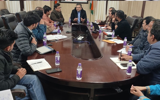 'DC Ramban directs Tehsildars/BDOs on Waste Treatment Plants'