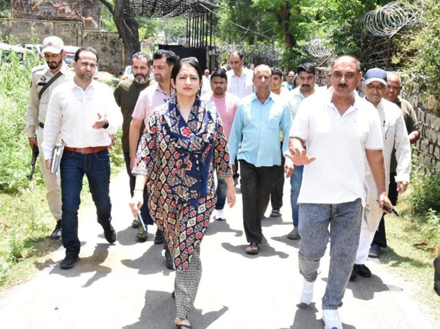 DC Udhampur reviews civic amenities, addresses public grievances
