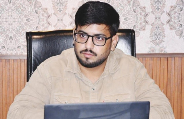 DC Rajouri stresses intensive counselling, hotspot identification, strict enforcement to curb drug abuse 