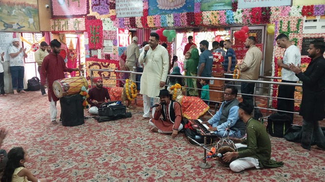  DIPR Samba organises Bhajan Sandhya at Chichi Mata Temple on First Navratri