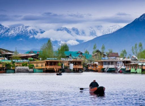 Virtual meeting, put a senior IAS Officer in trouble for Vacationing in Kashmir ?