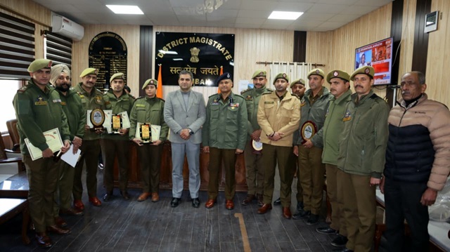 DC Ramban felicitates officers/officials of various civil & police departments for their outstanding performance 
