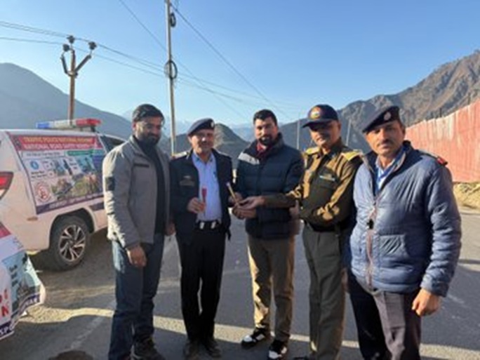 MVD, Traffic Police, GREF join hands to encourage safe driving practices in Kishtwar