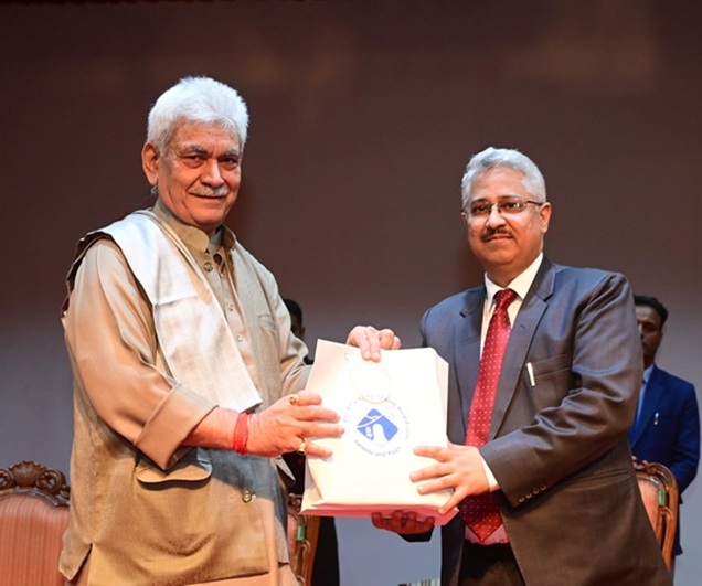 LG Manoj Sinha felicitates stakeholders for successful conduct of Amarnath Yatra 