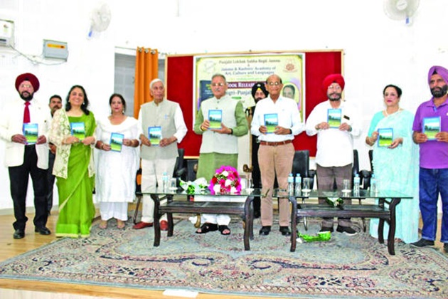 'Governor Kavinder Gupta releases Lt. Chandan Negi’s Dogri-Punjabi Dictionary '