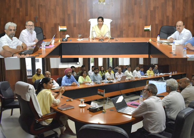 DC Reasi reviews performance of Health department, lays emphasis on maternal, neonatal Healthcare 