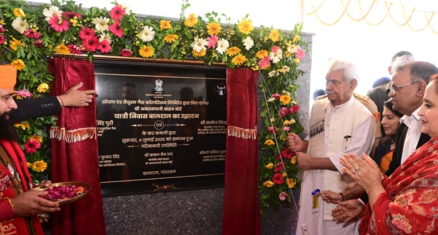 LG inaugurates Yatri Niwas Complex at Baltal 