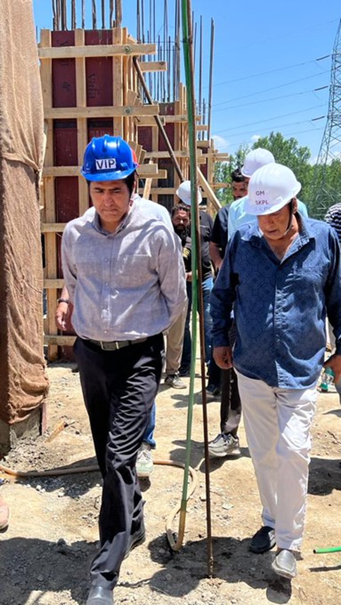 Baseer Ul Haq Chaudhary, MD NHM J&K visits under-construction 100-Bedded Critical Care Block 